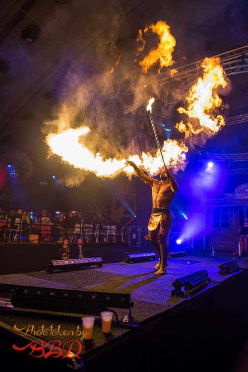 Spectacle de feu en club de nuit Île-de-France